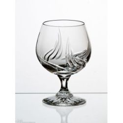 Kryształowe kieliszki do koniaku