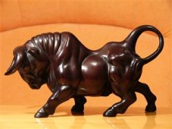 Figurka Byk nastroszony